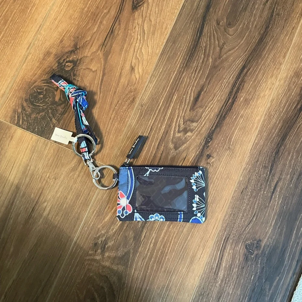 ✨vera bradley lanyard and id holder✨ - Picture 1 of 2